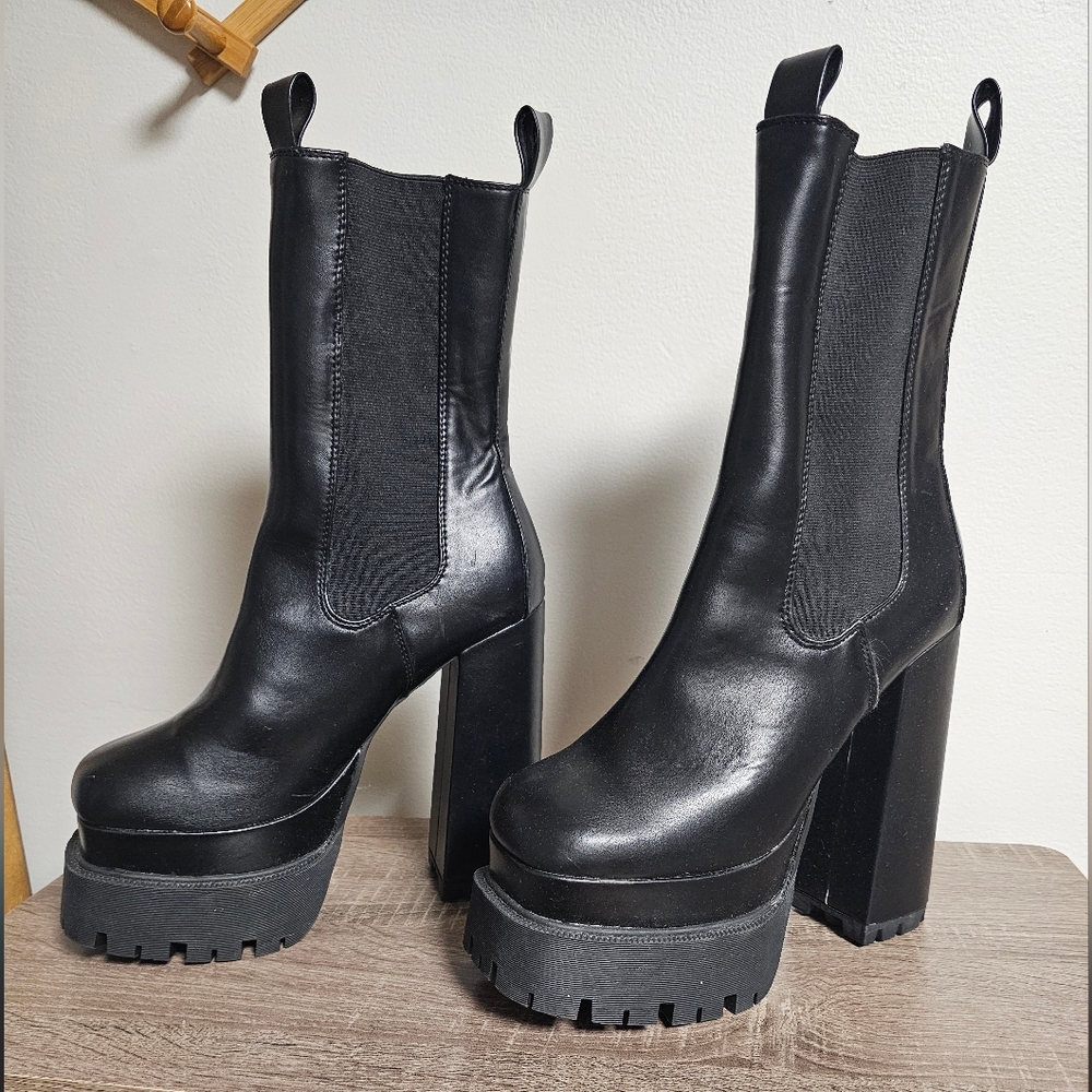 Black Platform Chunky Heel Boots